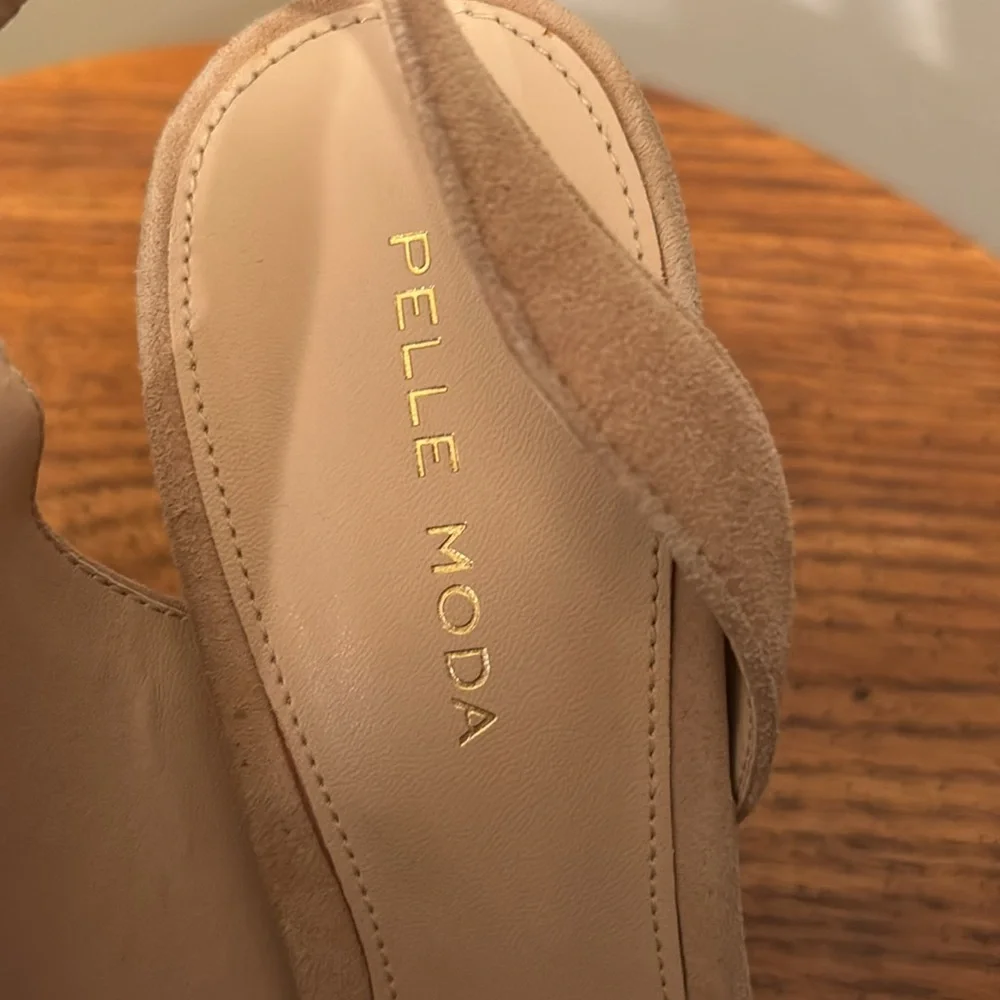 Suede heel